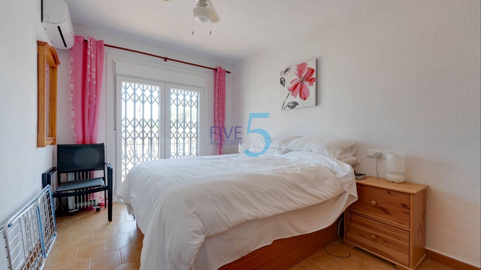 2 soveværelse Byhus til salg i Villamartin med swimmingpool - € 225.000 (Ref: 9932084)