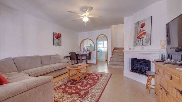 2 soverom Hus til salgs i Villamartin, Orihuela med svømmebasseng - € 229 000 (Ref: 9932084)