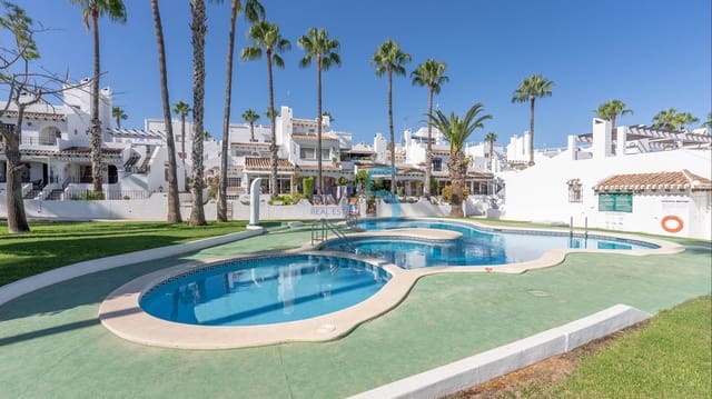 2 soverom Hus til salgs i Villamartin, Orihuela med svømmebasseng - € 229 000 (Ref: 9932084)
