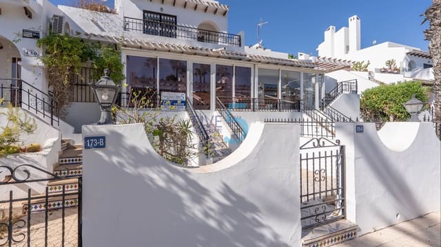2 soverom Hus til salgs i Villamartin, Orihuela med svømmebasseng - € 229 000 (Ref: 9932084)