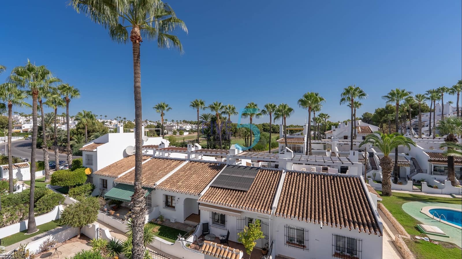 2 soveværelse Byhus til salg i Villamartin med swimmingpool - € 225.000 (Ref: 9932084)