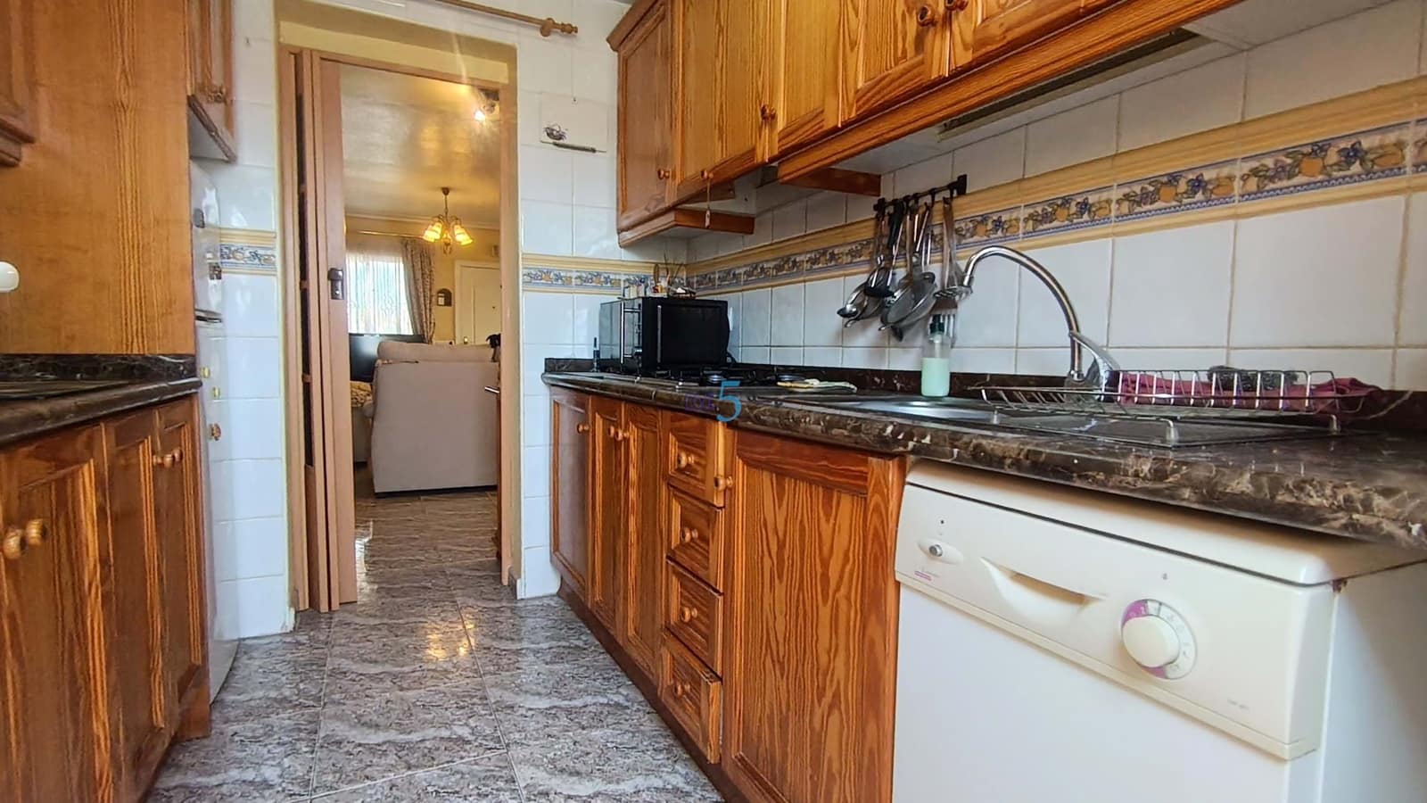 3 slaapkamer Villa te koop in Torrevieja met zwembad garage - € 195.000 (Ref: 9932444)