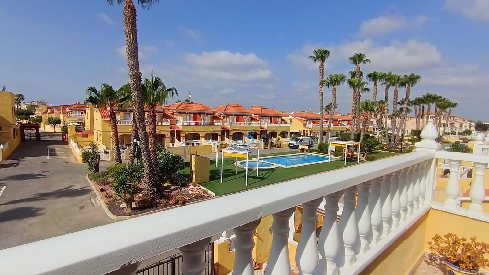 3 slaapkamer Villa te koop in Torrevieja met zwembad garage - € 195.000 (Ref: 9932444)