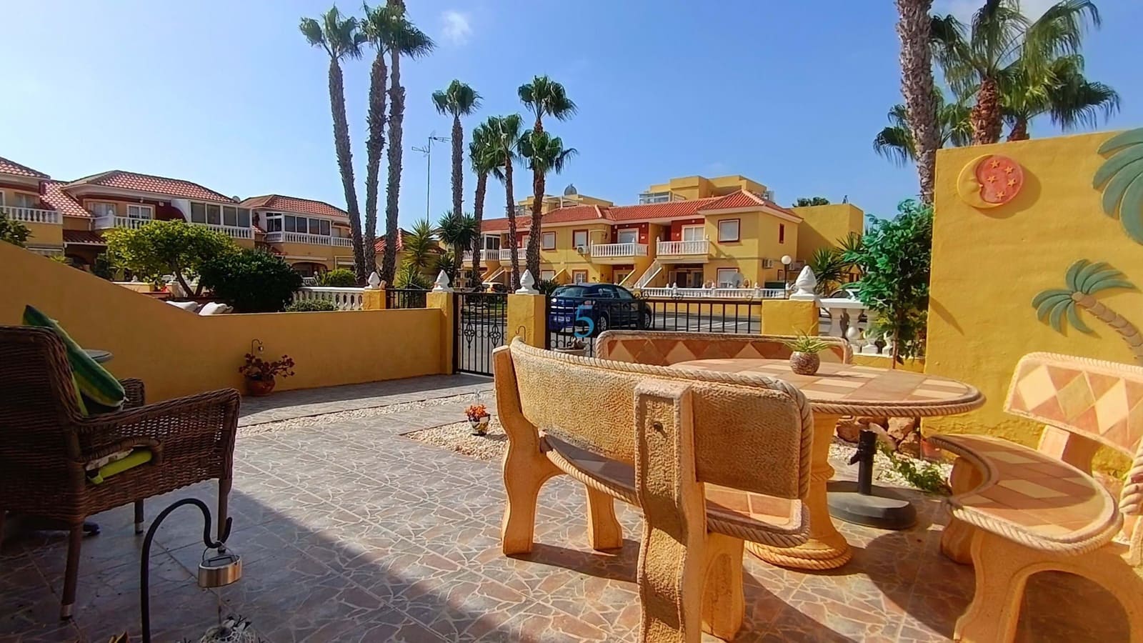 3 slaapkamer Villa te koop in Torrevieja met zwembad garage - € 195.000 (Ref: 9932444)