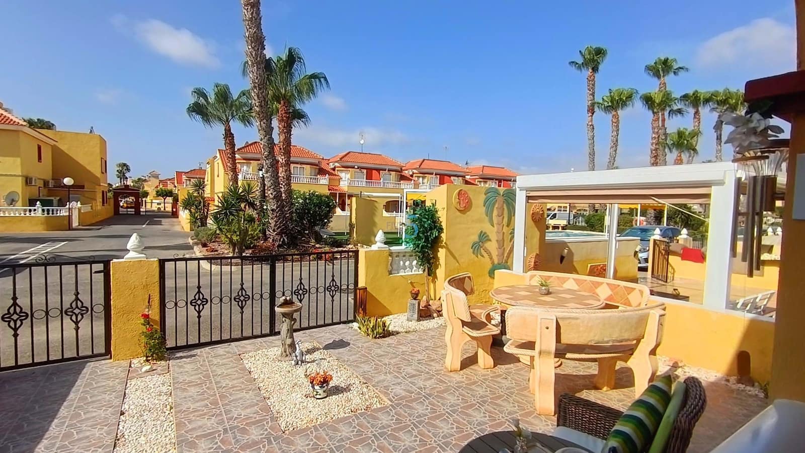 3 slaapkamer Villa te koop in Torrevieja met zwembad garage - € 195.000 (Ref: 9932444)