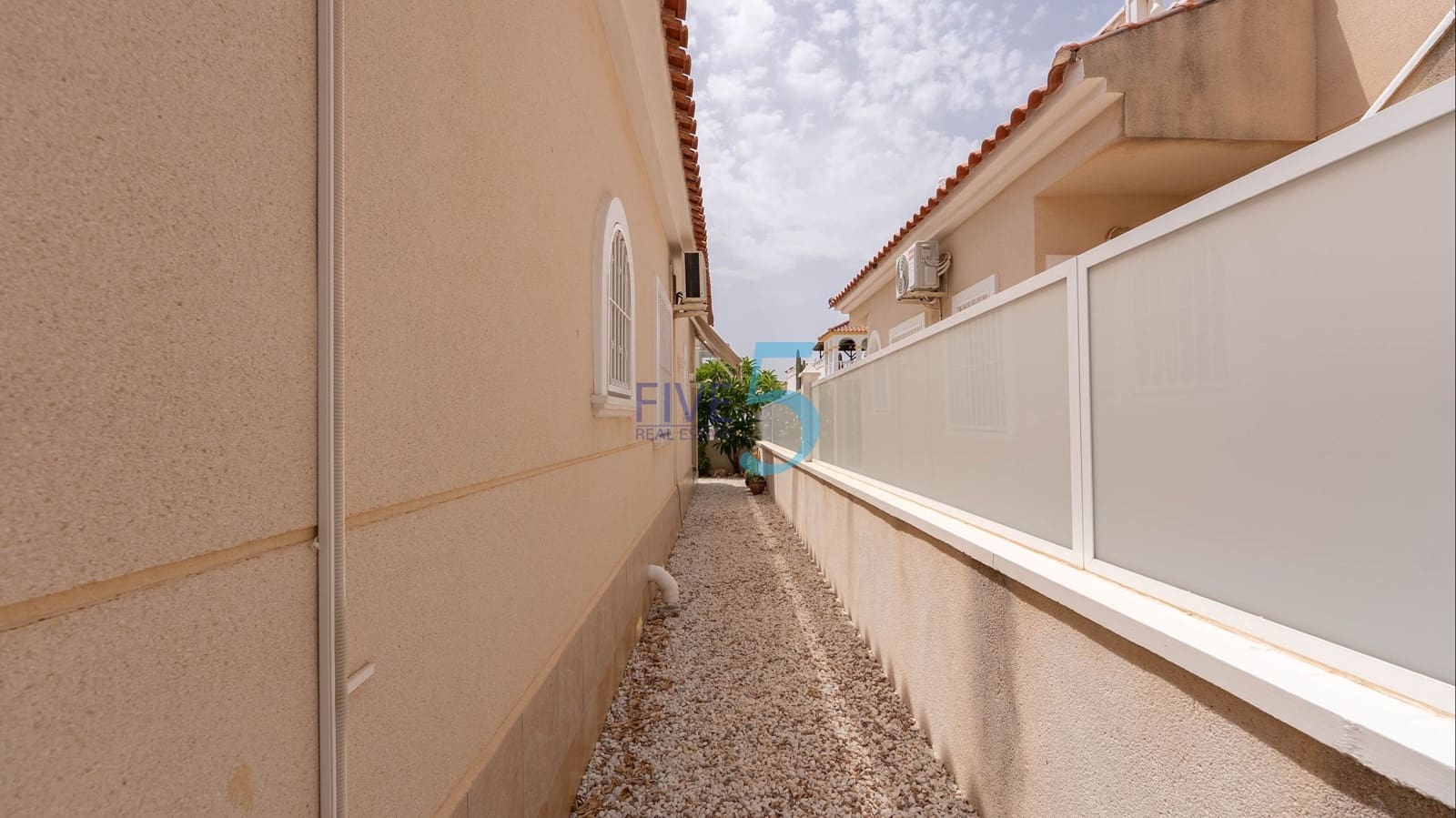 3 sovrum Villa till salu i Lo Crispin med pool - 235 000 € (Ref: 9935396)