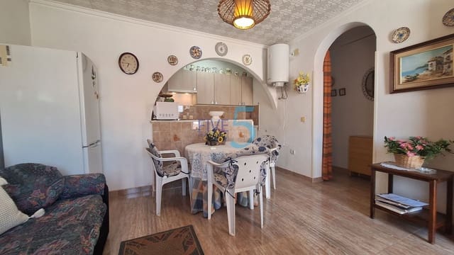 3 Zimmer Doppelhaus zu verkaufen in Torrevieja - 129.900 € (Ref: 9937402)