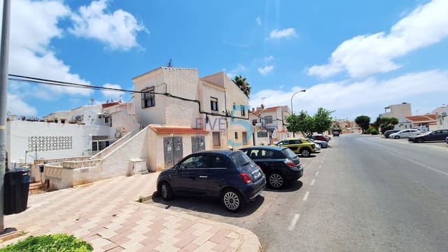 3 Zimmer Doppelhaus zu verkaufen in Torrevieja - 129.900 € (Ref: 9937402)