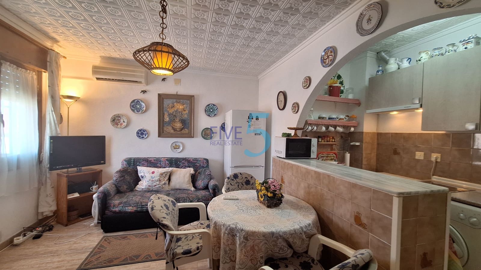 3 bedroom Semi-detached Villa for sale in Torrevieja - € 129,900 (Ref: 9937402)