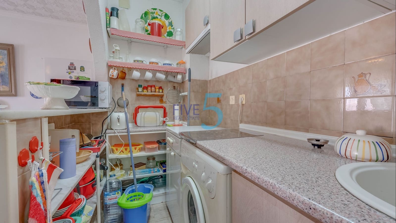 3 soveværelse Semi-Rækkehus til salg i Torrevieja - € 129.900 (Ref: 9937402)