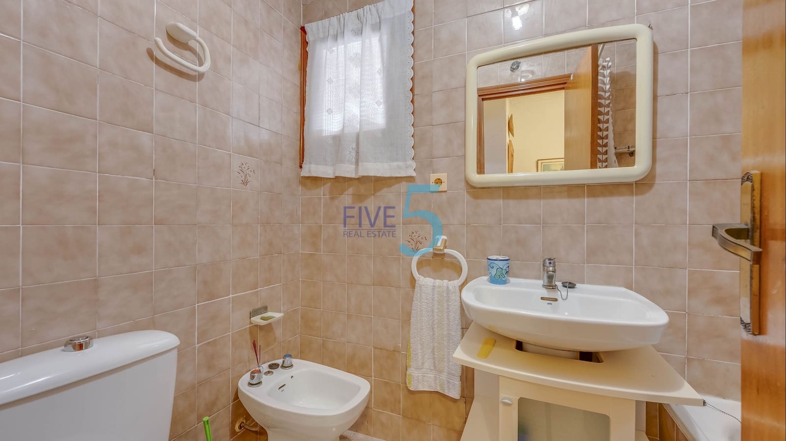 3 soveværelse Semi-Rækkehus til salg i Torrevieja - € 129.900 (Ref: 9937402)