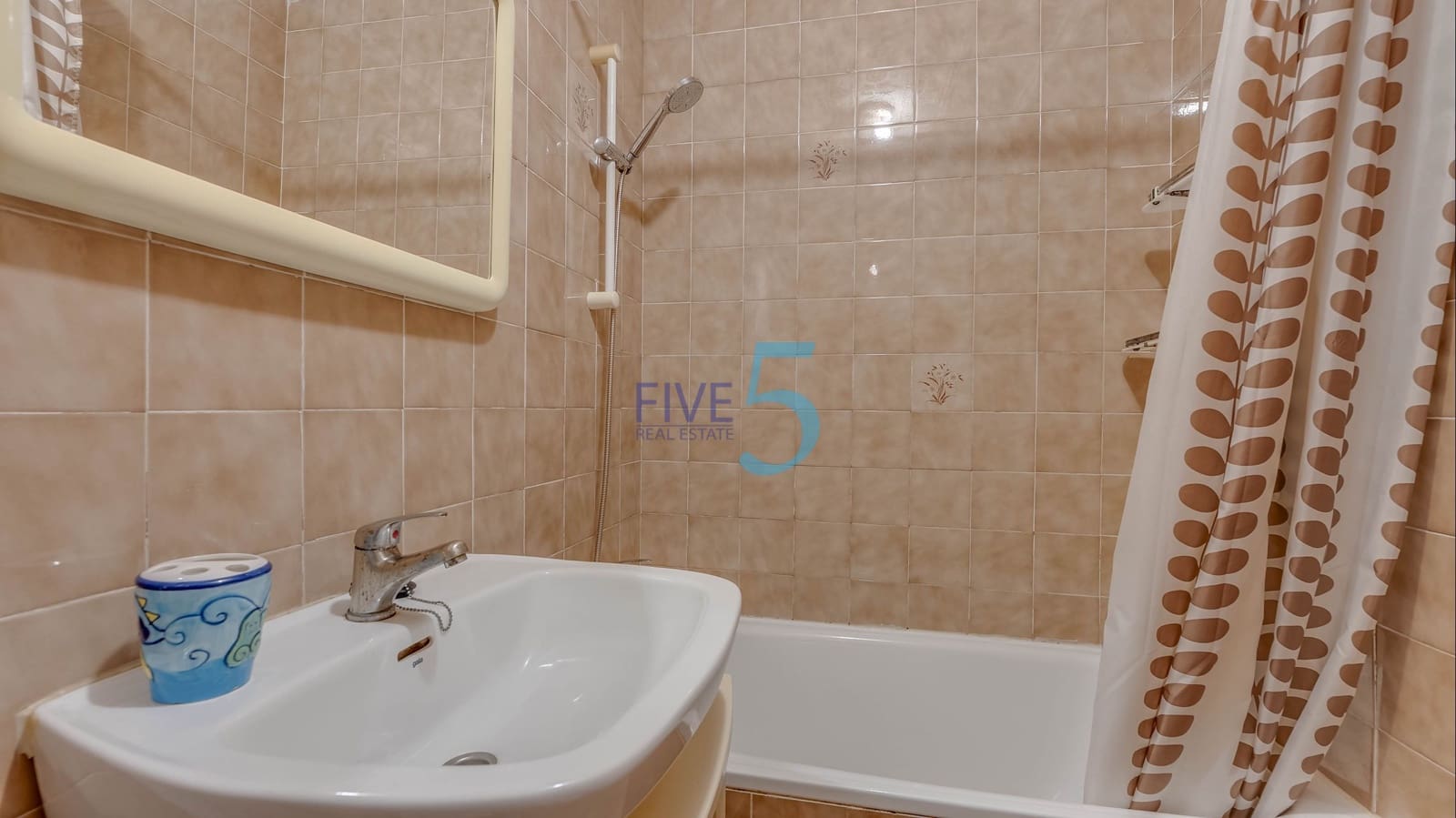 3 soveværelse Semi-Rækkehus til salg i Torrevieja - € 129.900 (Ref: 9937402)