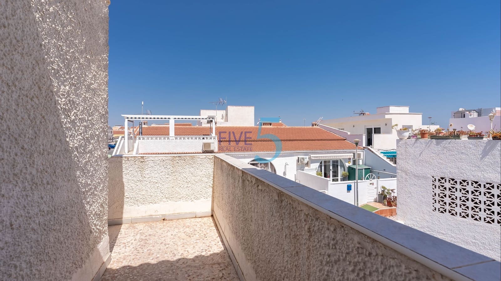 3 soveværelse Semi-Rækkehus til salg i Torrevieja - € 129.900 (Ref: 9937402)