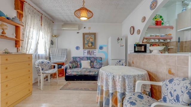 3 soverom Kjedet enebolig til salgs i Torrevieja - € 129 900 (Ref: 9937402)