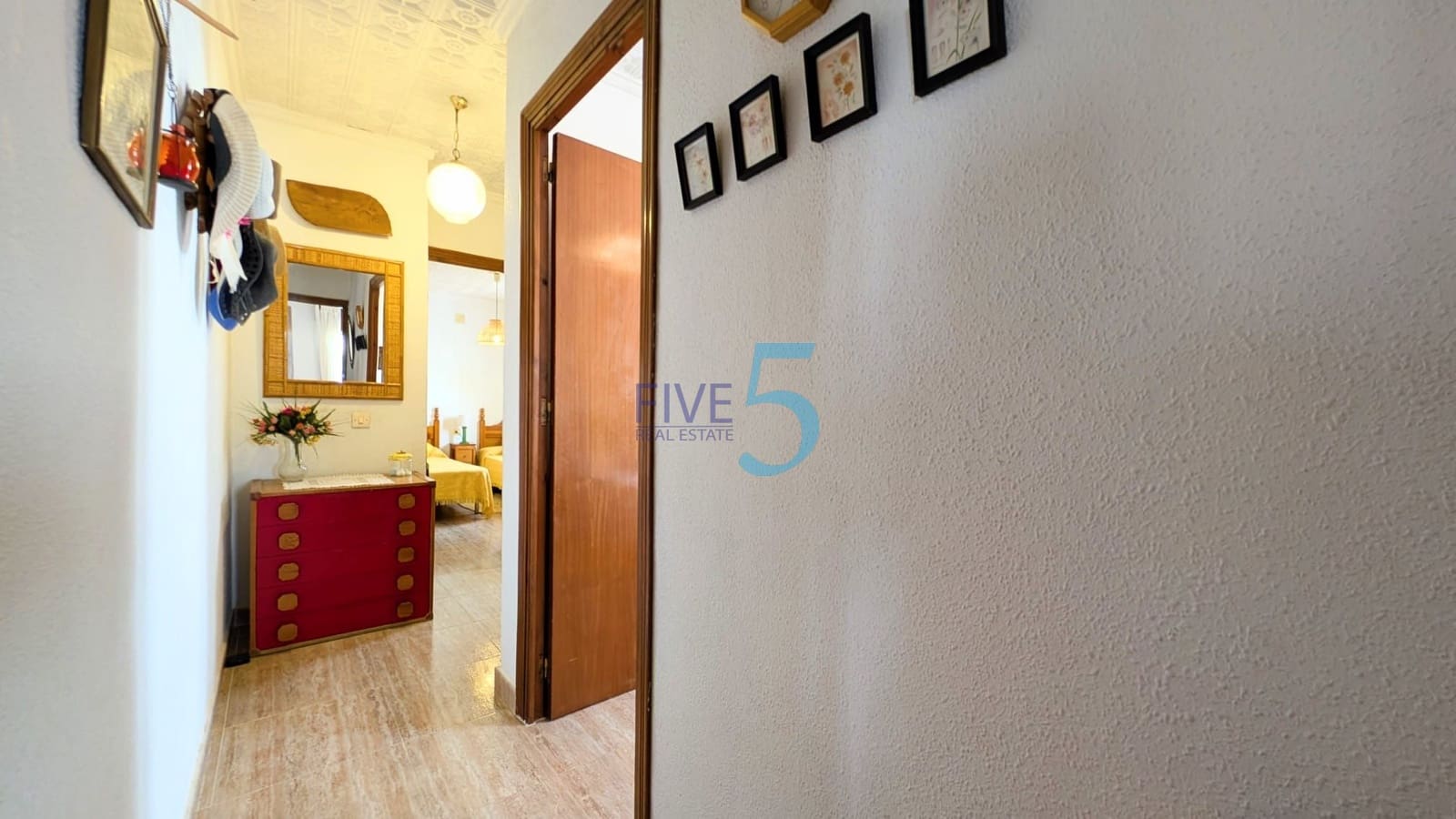 3 soveværelse Semi-Rækkehus til salg i Torrevieja - € 129.900 (Ref: 9937402)