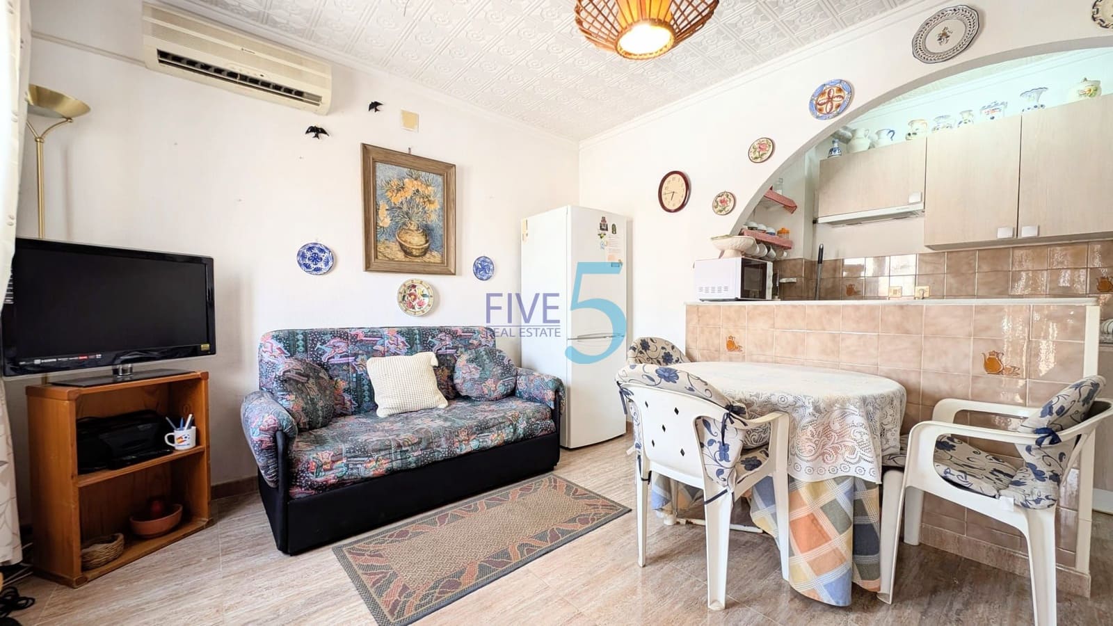 3 soveværelse Semi-Rækkehus til salg i Torrevieja - € 129.900 (Ref: 9937402)