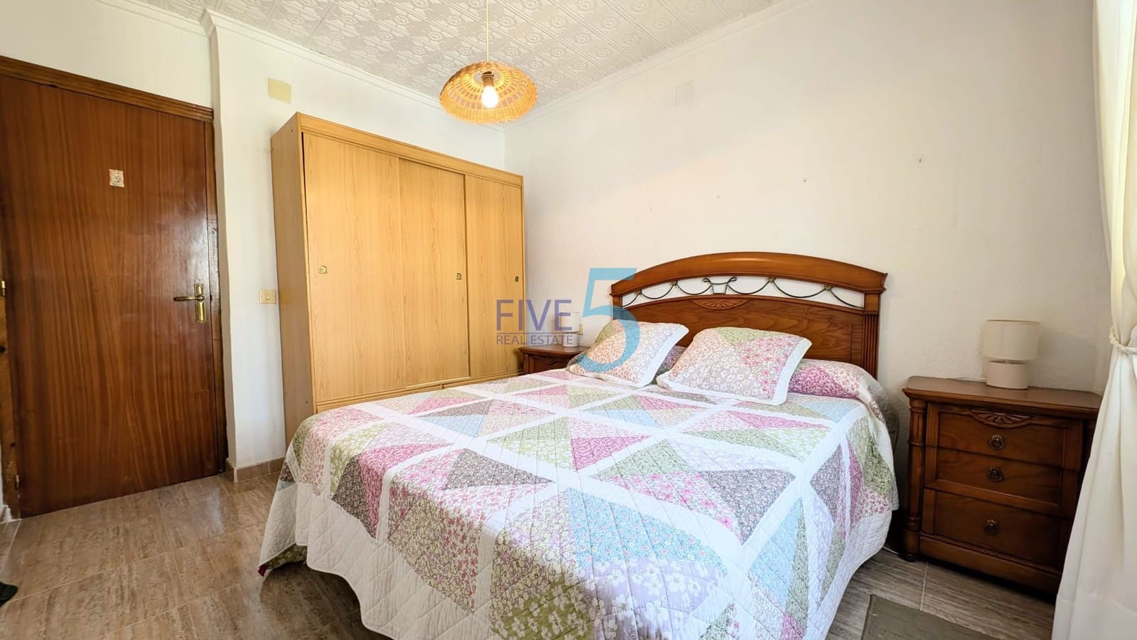3 soveværelse Semi-Rækkehus til salg i Torrevieja - € 129.900 (Ref: 9937402)