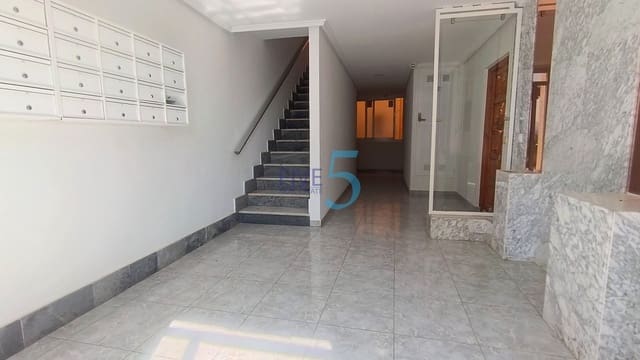Apartamento de 2 habitaciones en Ciudad Quesada, Rojales en venta con garaje - 95.000 € (Ref: 9938753)