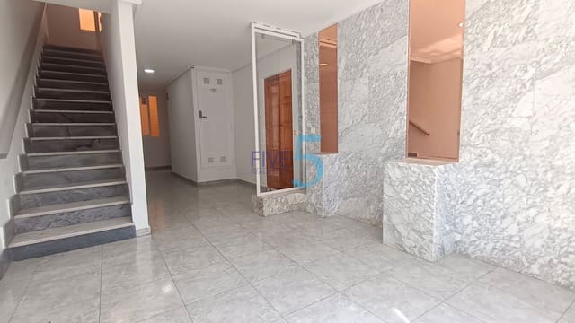 Apartamento de 2 habitaciones en Ciudad Quesada, Rojales en venta con garaje - 95.000 € (Ref: 9938753)