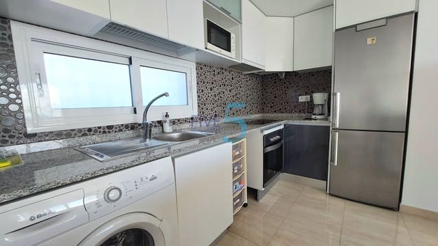 Apartamento de 2 habitaciones en Villamartin, Orihuela en venta con piscina garaje - 215.000 € (Ref: 9938754)