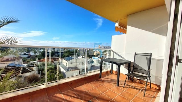 Apartamento de 2 habitaciones en Villamartin, Orihuela en venta con piscina garaje - 215.000 € (Ref: 9938754)