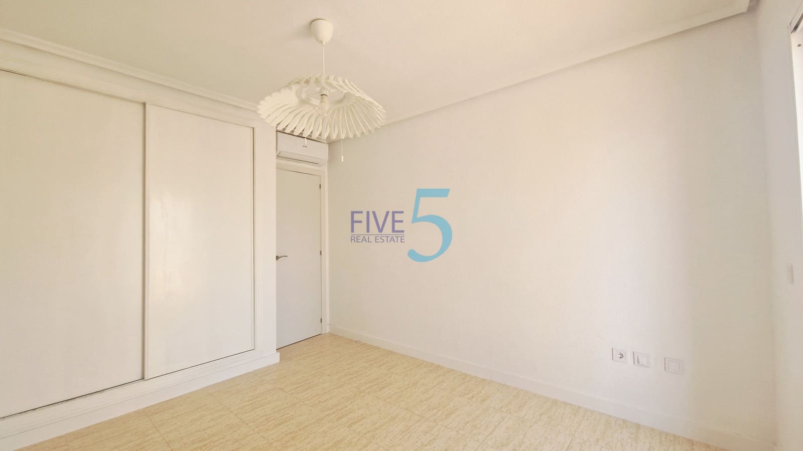 2 quarto Casa em Banda para venda em Pilar de la Horadada com piscina garagem - 299 999 € (Ref: 9938924)