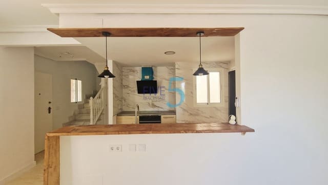 2 quarto Casa em Banda para venda em Mil Palmeras, Pilar de la Horadada com piscina garagem - 299 999 € (Ref: 9938924)