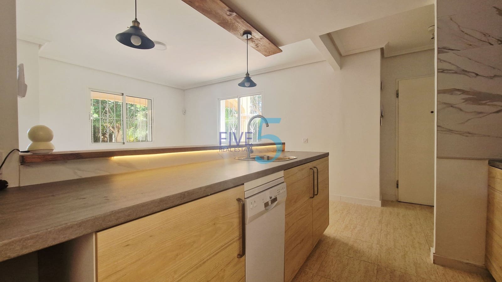 2 quarto Casa em Banda para venda em Pilar de la Horadada com piscina garagem - 299 999 € (Ref: 9938924)