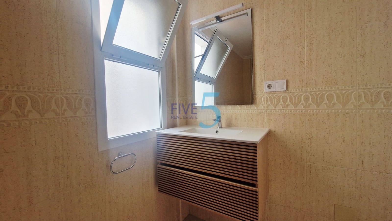 2 quarto Casa em Banda para venda em Pilar de la Horadada com piscina garagem - 299 999 € (Ref: 9938924)