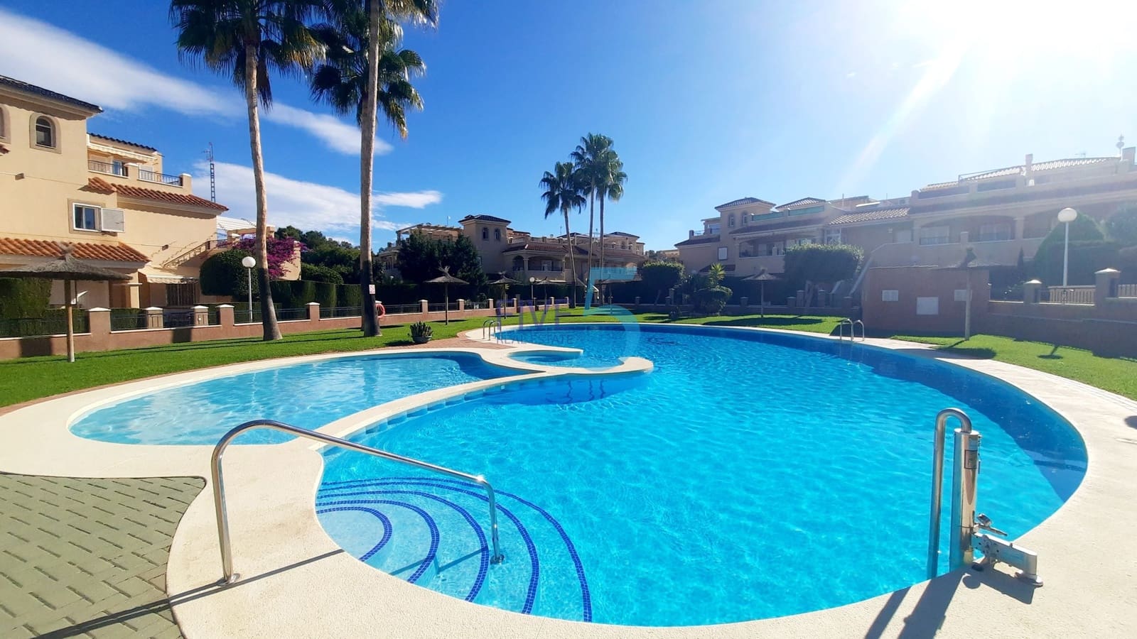 2 quarto Casa em Banda para venda em Pilar de la Horadada com piscina garagem - 299 999 € (Ref: 9938924)