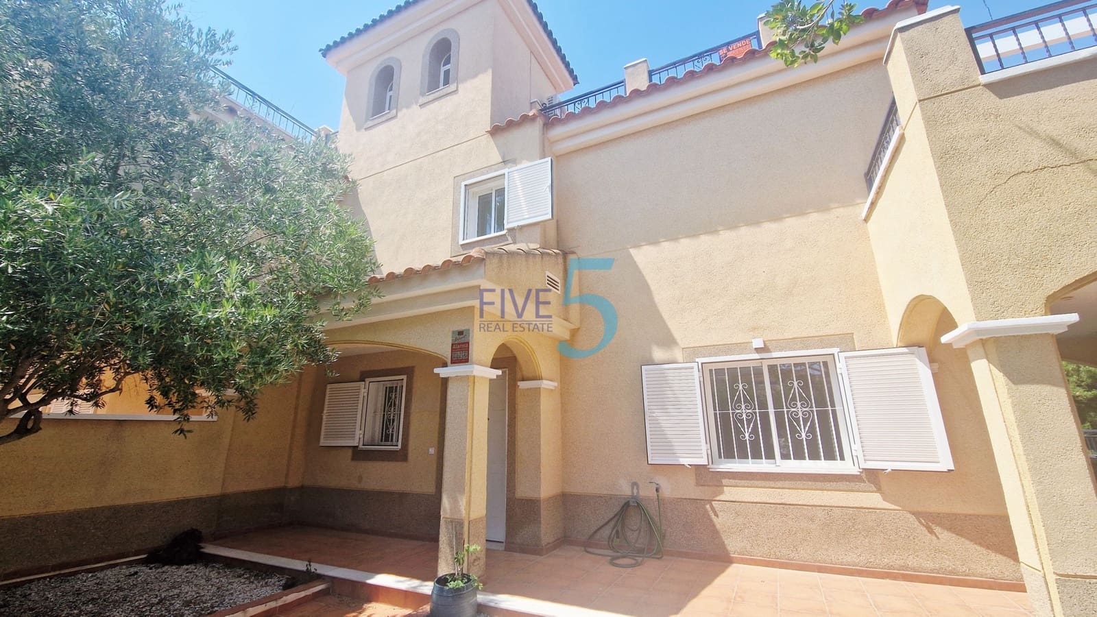 2 quarto Casa em Banda para venda em Pilar de la Horadada com piscina garagem - 299 999 € (Ref: 9938924)