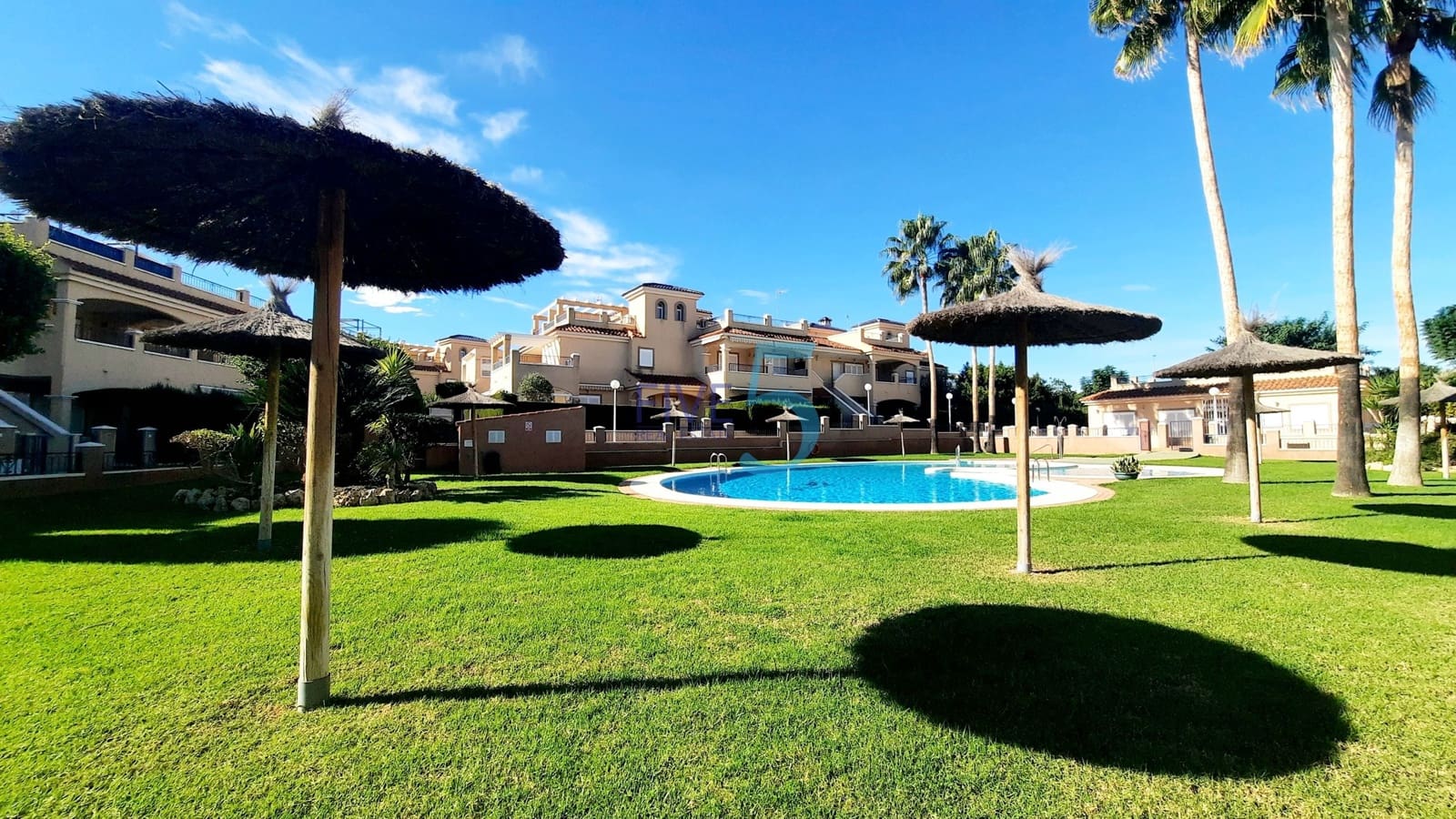 2 quarto Casa em Banda para venda em Pilar de la Horadada com piscina garagem - 299 999 € (Ref: 9938924)