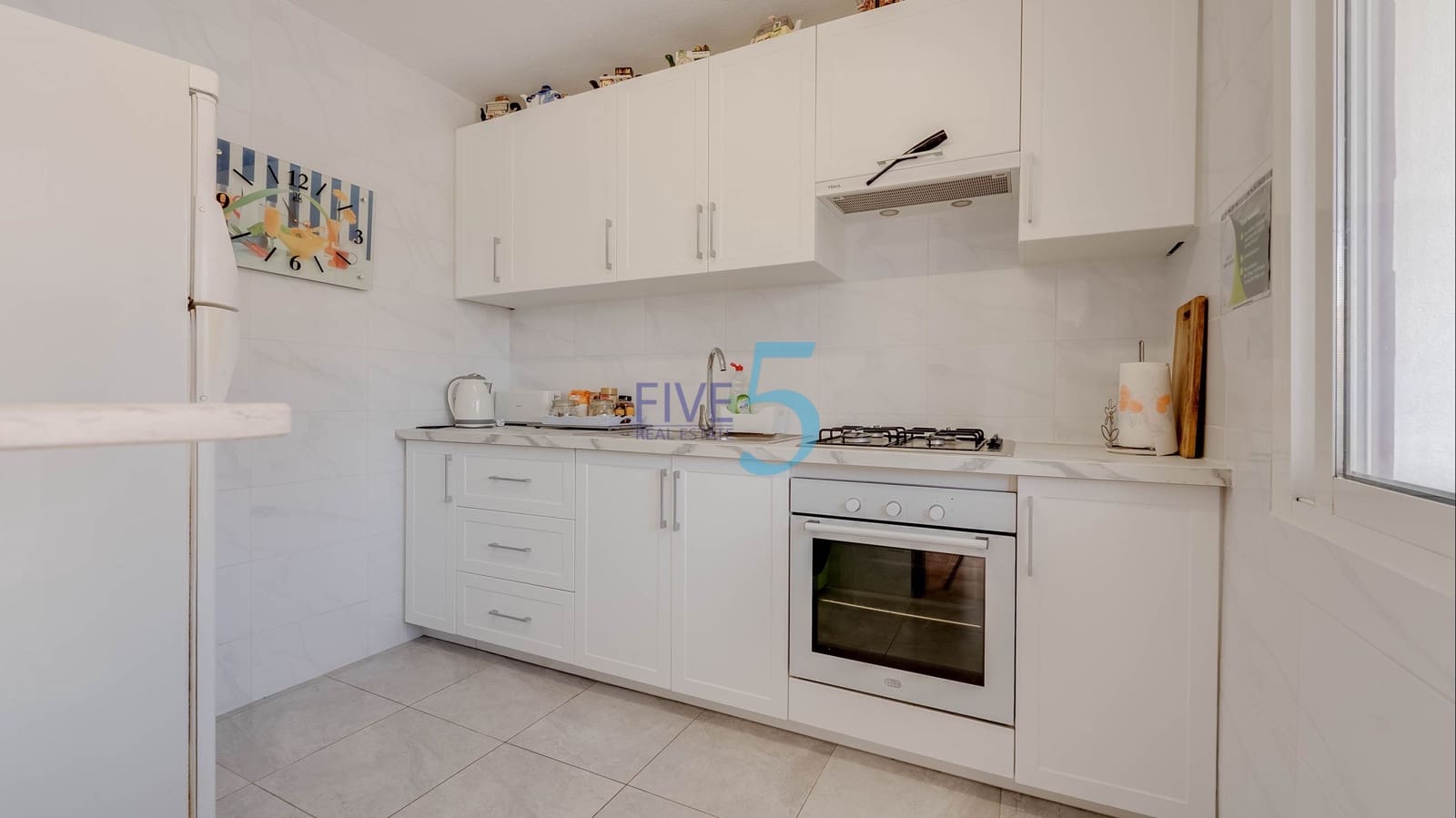 3 soveværelse Byhus til salg i Torrevieja med swimmingpool - € 249.000 (Ref: 9939042)