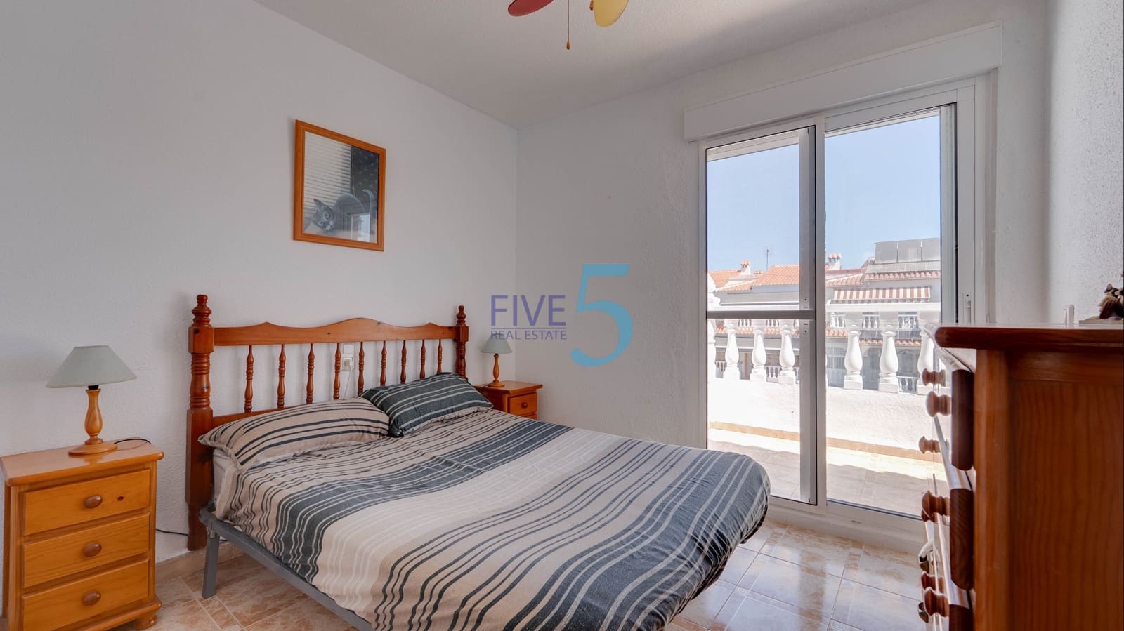 3 soveværelse Byhus til salg i Torrevieja med swimmingpool - € 249.000 (Ref: 9939042)