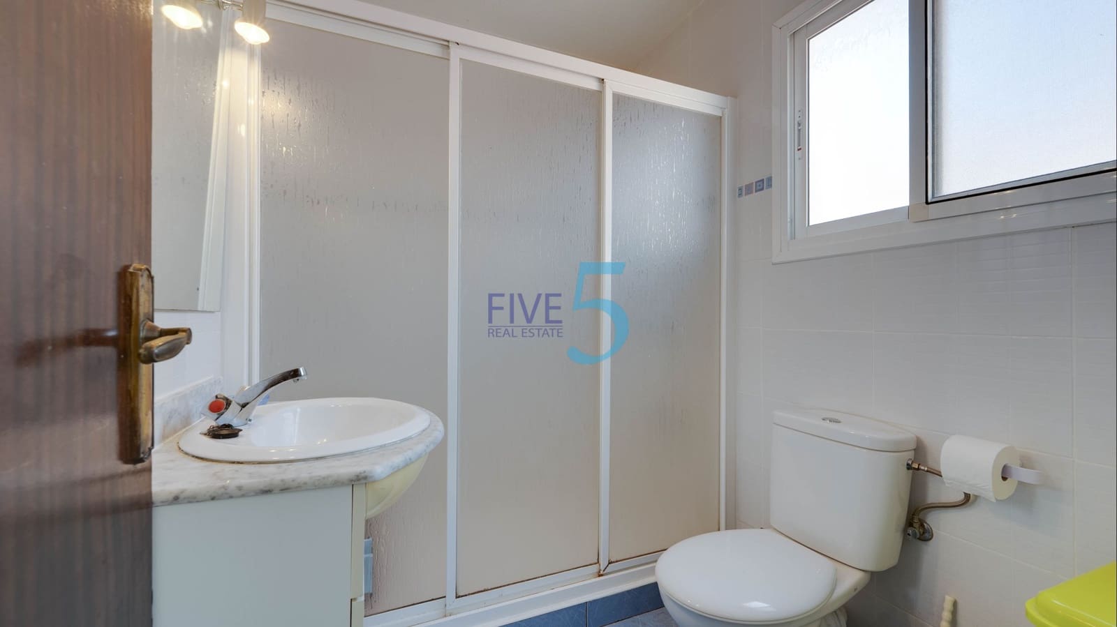 3 soveværelse Byhus til salg i Torrevieja med swimmingpool - € 249.000 (Ref: 9939042)