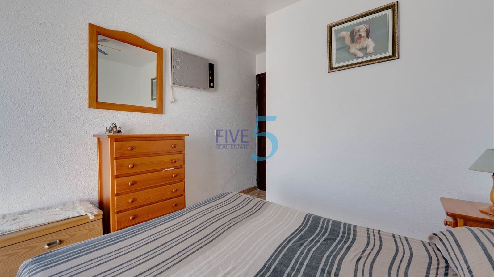 3 soveværelse Byhus til salg i Torrevieja med swimmingpool - € 249.000 (Ref: 9939042)
