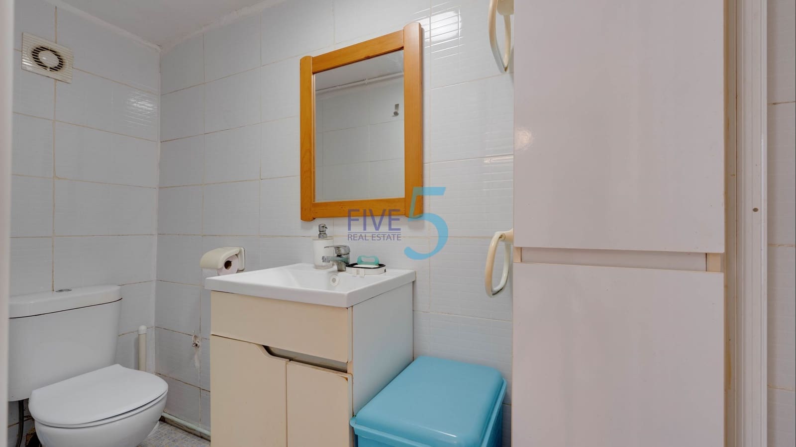 3 soveværelse Byhus til salg i Torrevieja med swimmingpool - € 249.000 (Ref: 9939042)
