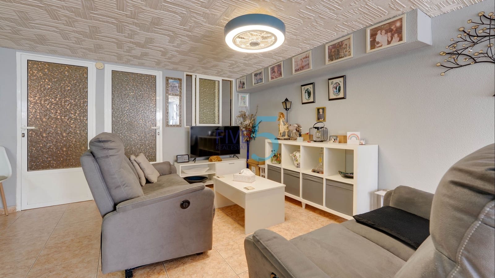 3 soveværelse Byhus til salg i Torrevieja med swimmingpool - € 249.000 (Ref: 9939042)