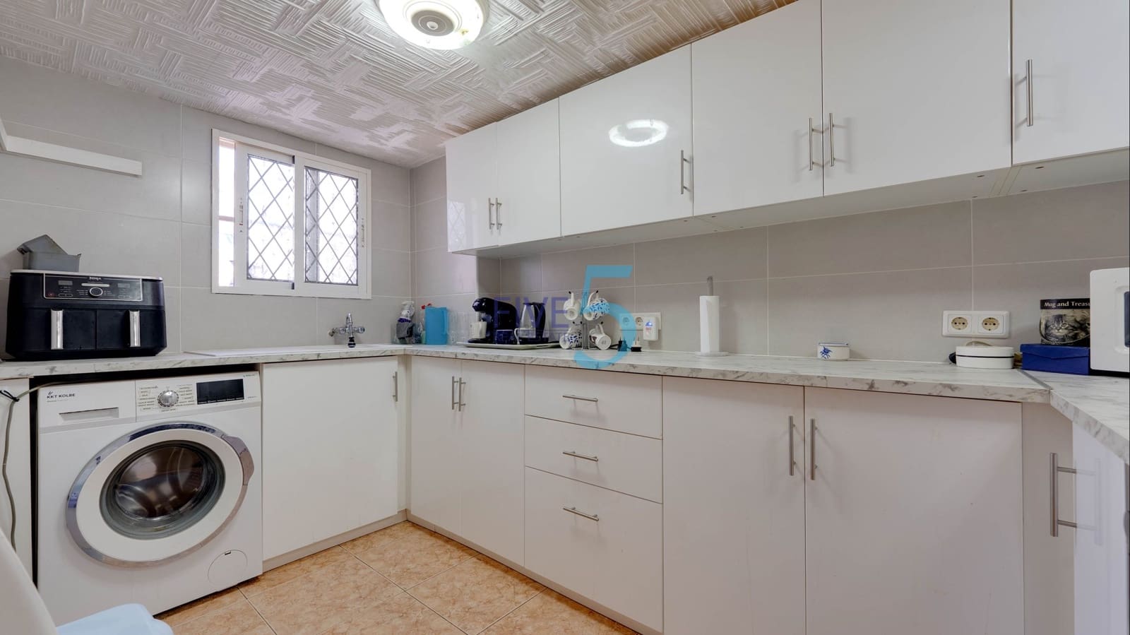 3 soveværelse Byhus til salg i Torrevieja med swimmingpool - € 249.000 (Ref: 9939042)