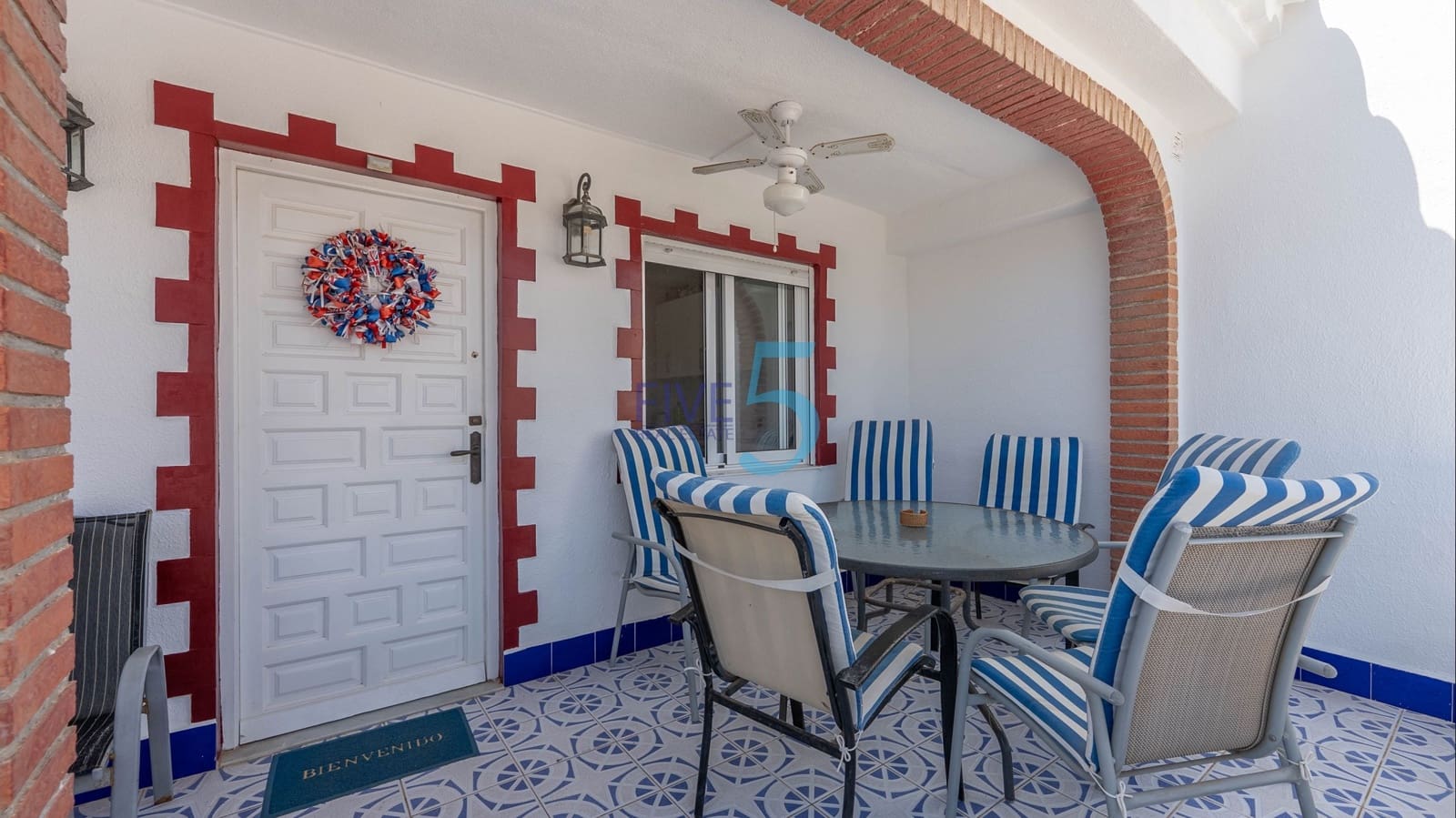 3 soveværelse Byhus til salg i Torrevieja med swimmingpool - € 249.000 (Ref: 9939042)