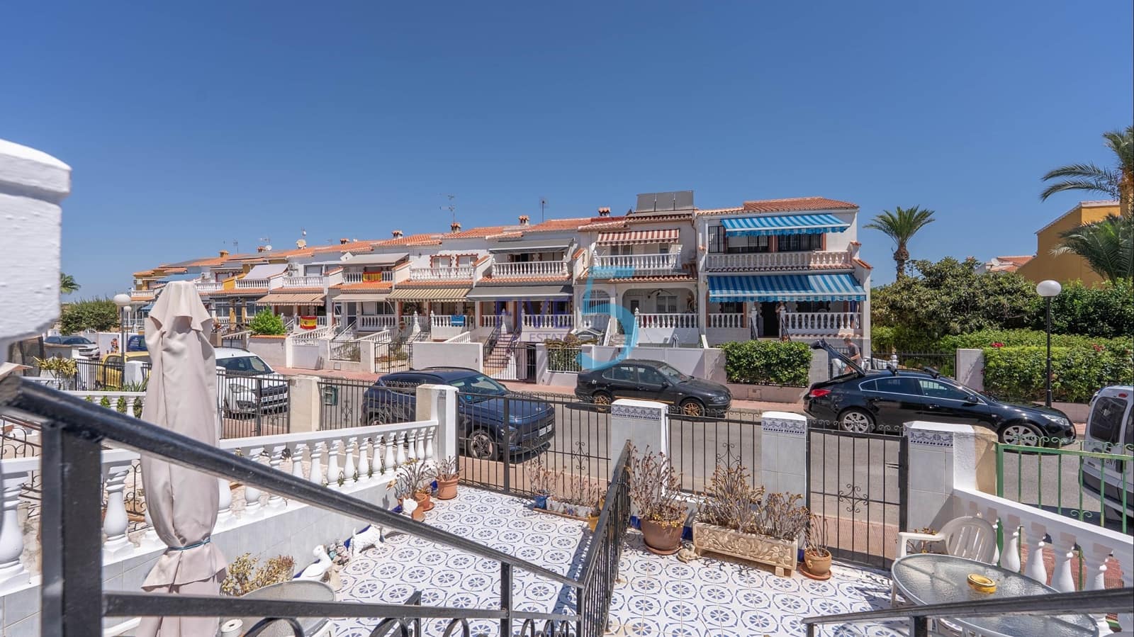 3 soveværelse Byhus til salg i Torrevieja med swimmingpool - € 249.000 (Ref: 9939042)