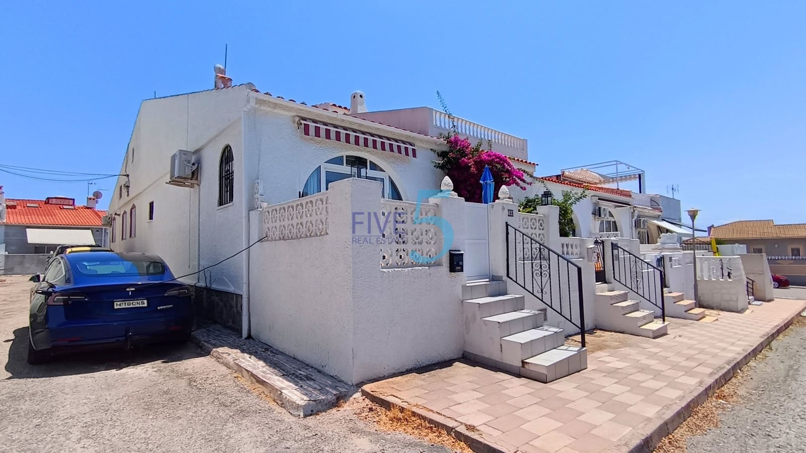 1 chambre Bungalow à vendre à Torrevieja - 99 999 € (Ref: 9939043)