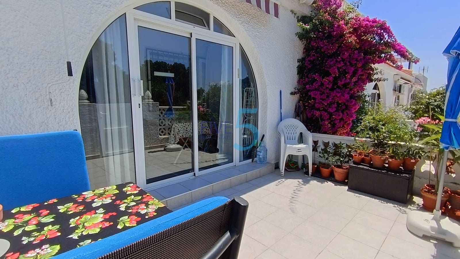 1 chambre Bungalow à vendre à Torrevieja - 99 999 € (Ref: 9939043)