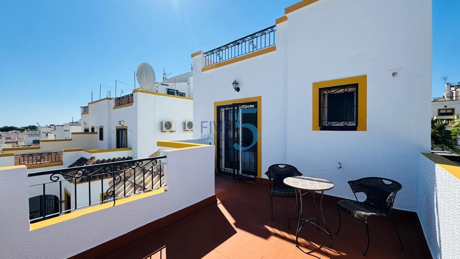 3 Zimmer Villa zu verkaufen in Los Altos mit Pool - 279.999 € (Ref: 9941470)