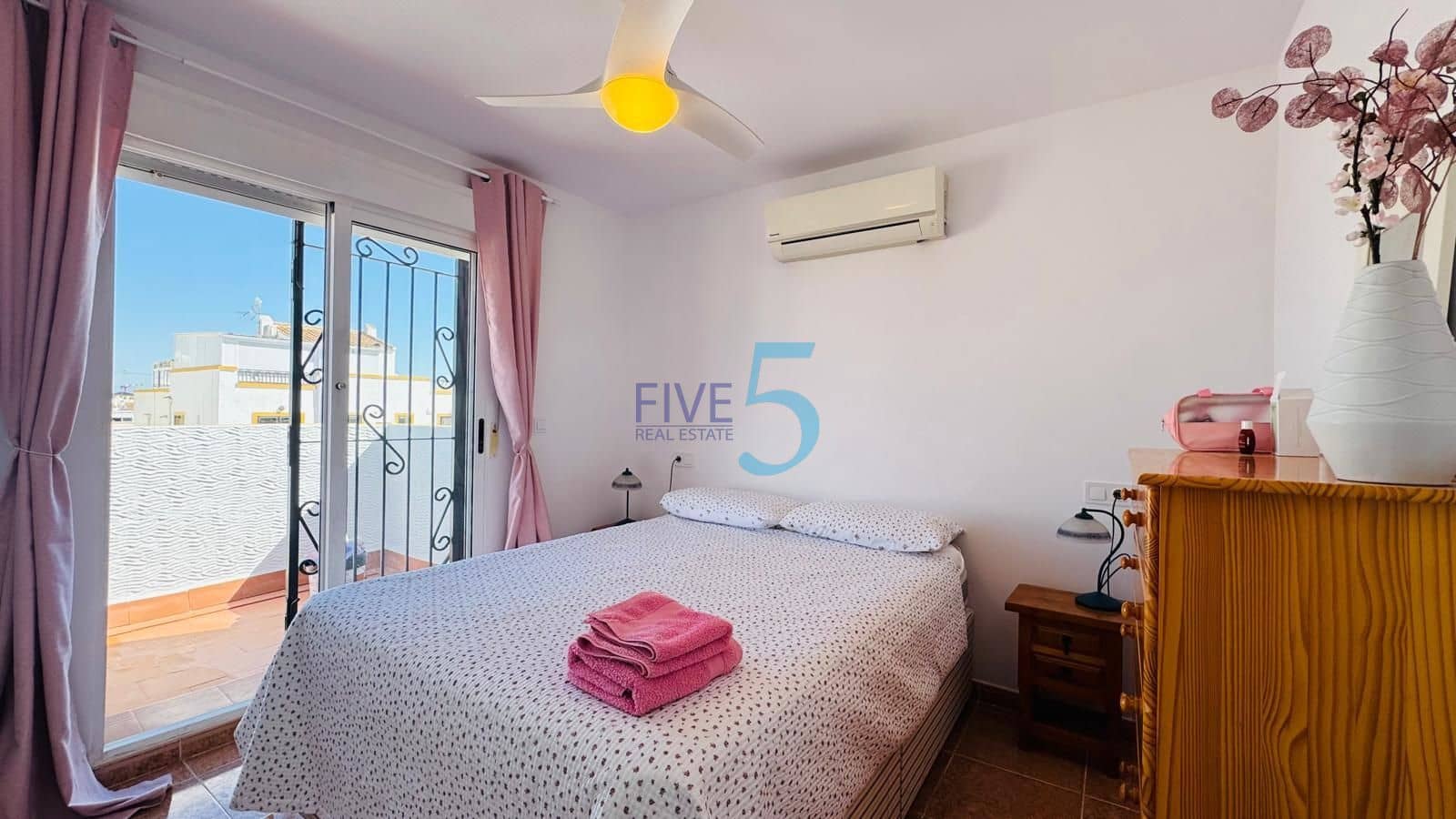 3 Zimmer Villa zu verkaufen in Los Altos mit Pool - 279.999 € (Ref: 9941470)