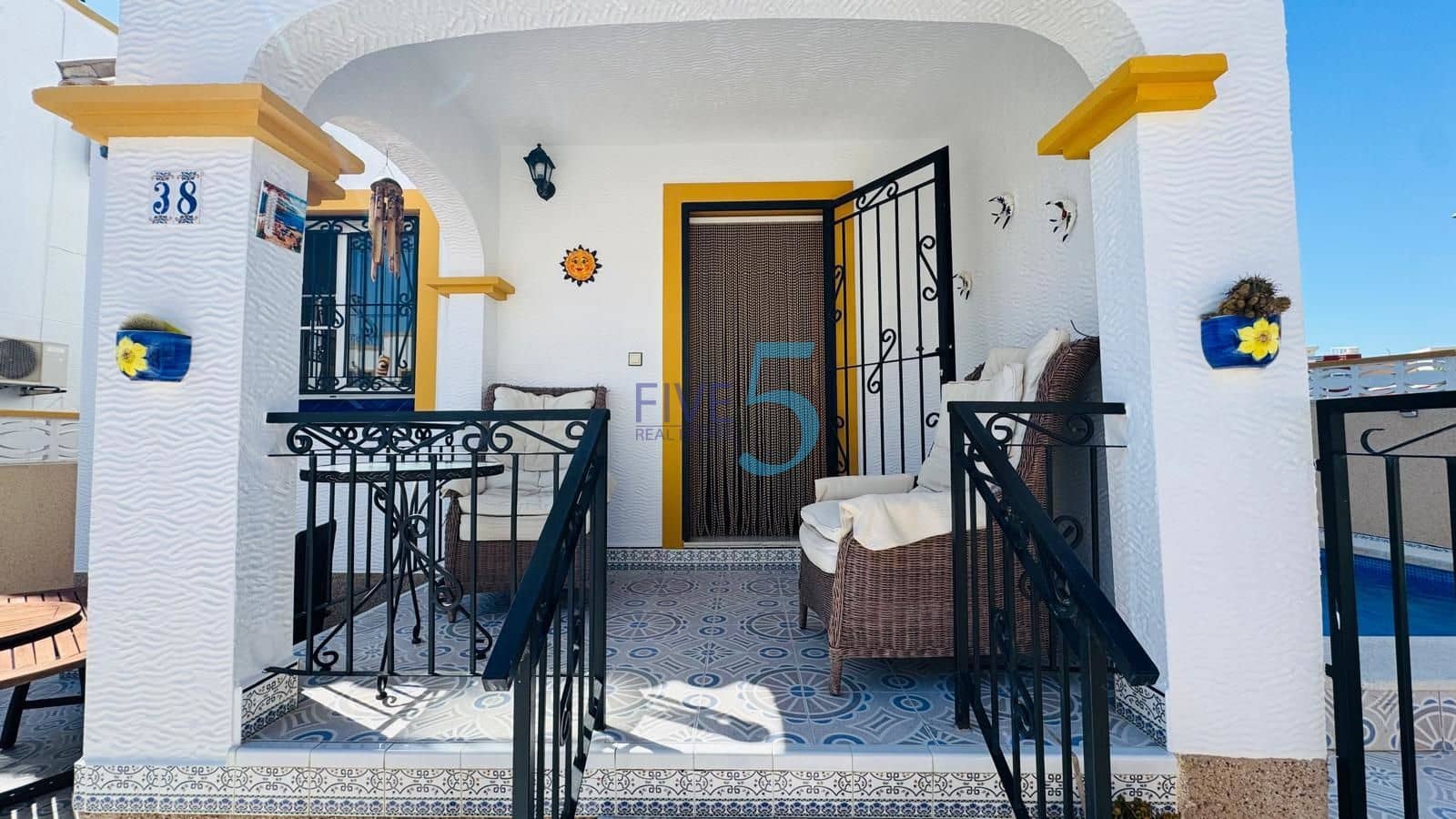 3 Zimmer Villa zu verkaufen in Los Altos mit Pool - 279.999 € (Ref: 9941470)