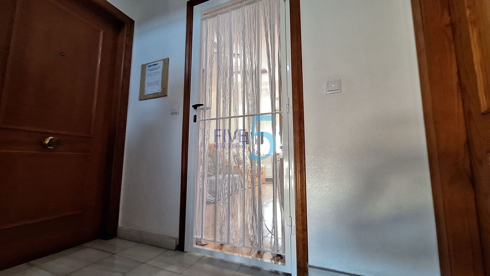 Yksiö myytävänä paikassa Torrevieja mukana uima-altaan - 86 900 € (Ref: 9941474)