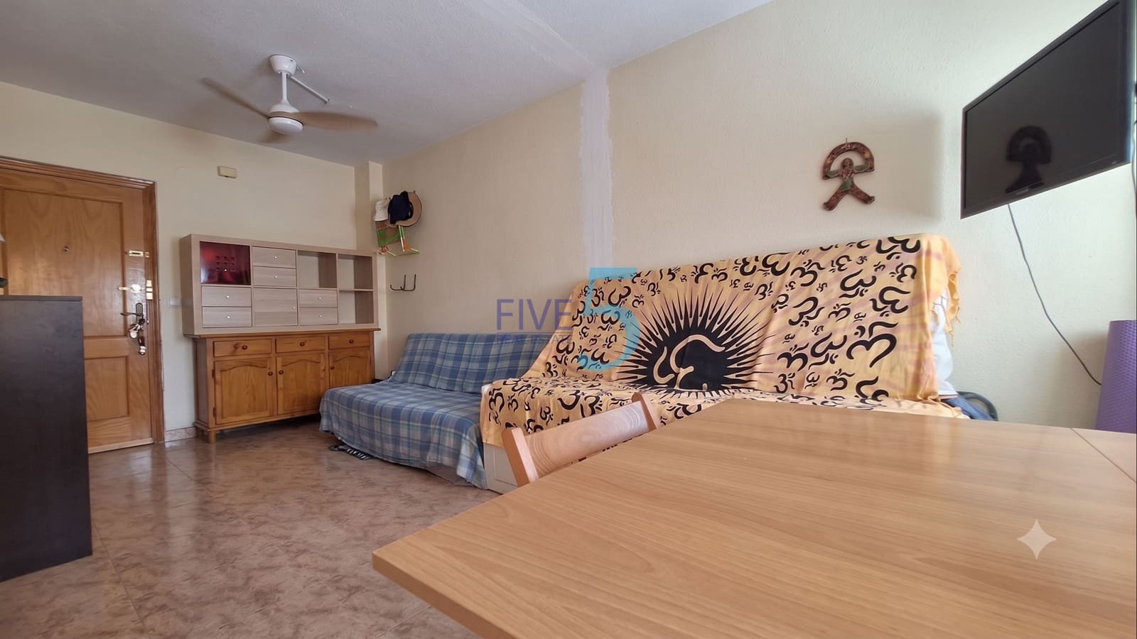 Yksiö myytävänä paikassa Torrevieja mukana uima-altaan - 86 900 € (Ref: 9941474)