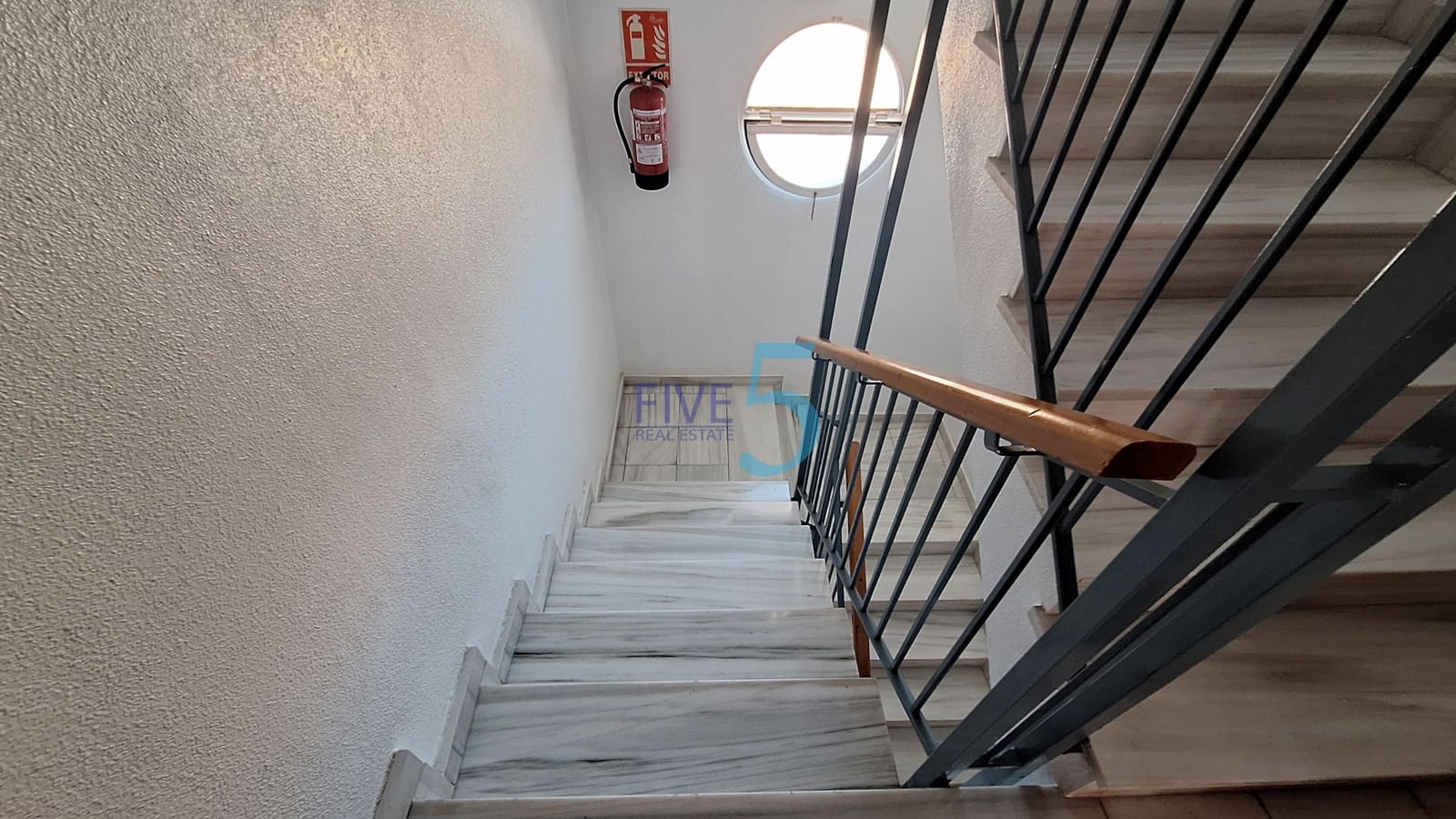 Yksiö myytävänä paikassa Torrevieja mukana uima-altaan - 86 900 € (Ref: 9941474)