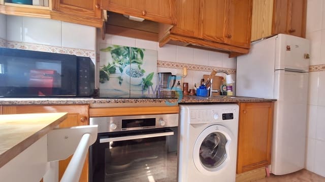 Studio til salgs i Torrevieja med svømmebasseng - € 86 900 (Ref: 9941474)